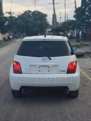 Toyota IST 2003 Pearl