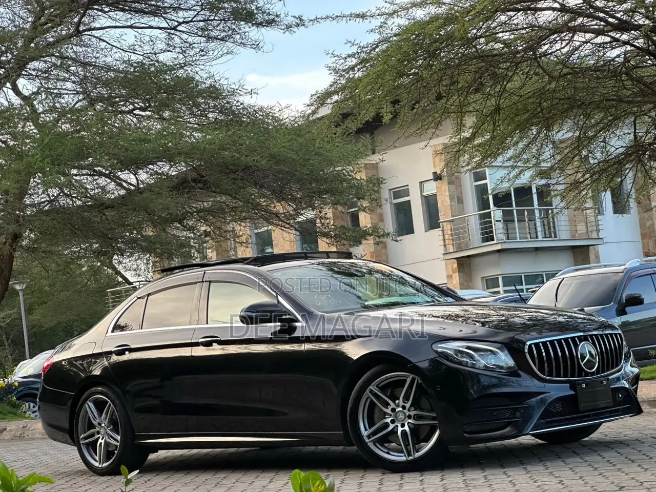 Mercedes-Benz E200 2016 Black