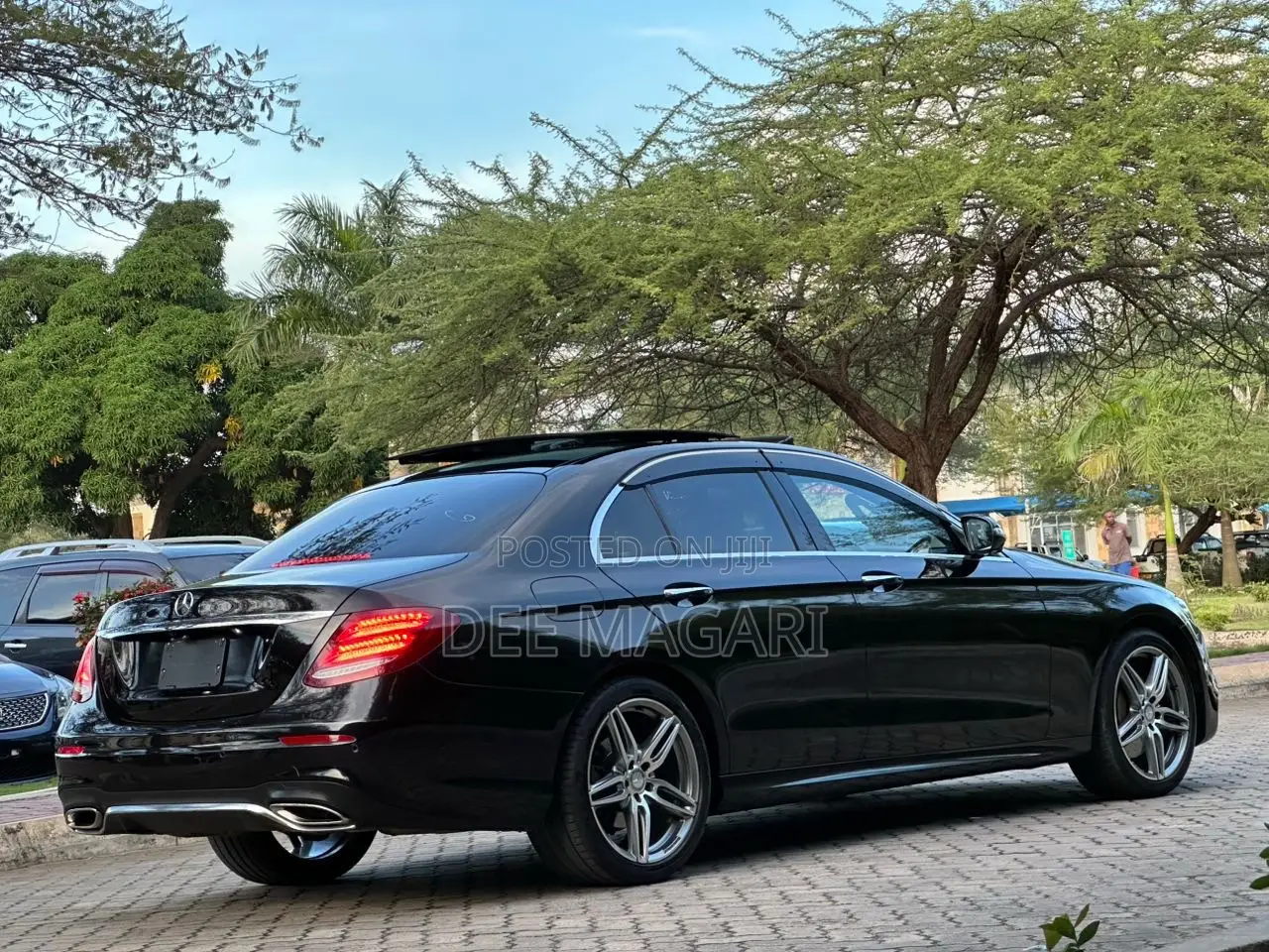Mercedes-Benz E200 2016 Black