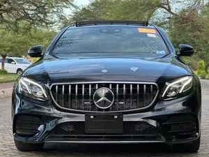 Mercedes-Benz E200 2016 Black