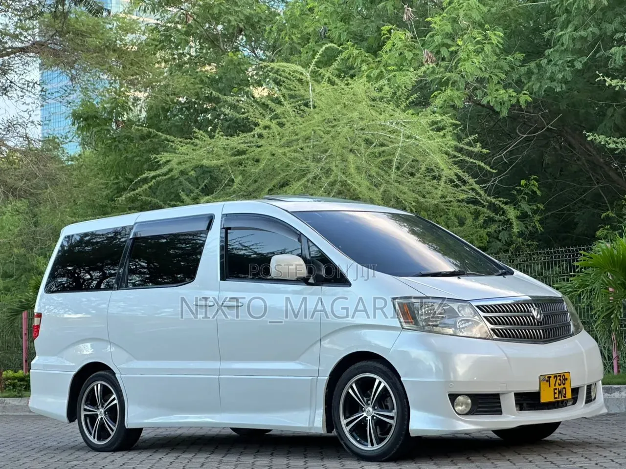 Toyota Alphard 2002 White