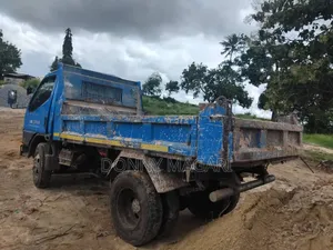Mitsubishi Canter Tipper