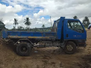 Mitsubishi Canter Tipper