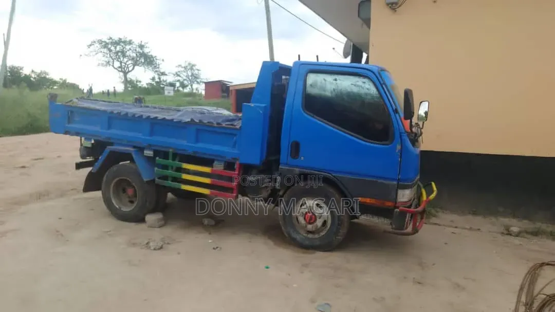 Mitsubishi Canter Tipper
