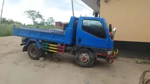 Mitsubishi Canter Tipper