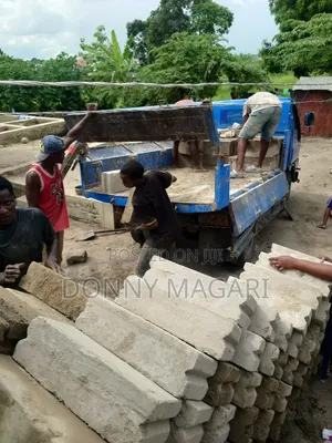 Mitsubishi Canter Tipper