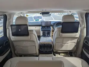 Toyota Land Cruiser 2025 White