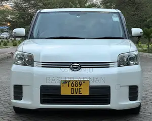 Toyota Corolla Rumion Hatchback 1.8 FWD 2009 White