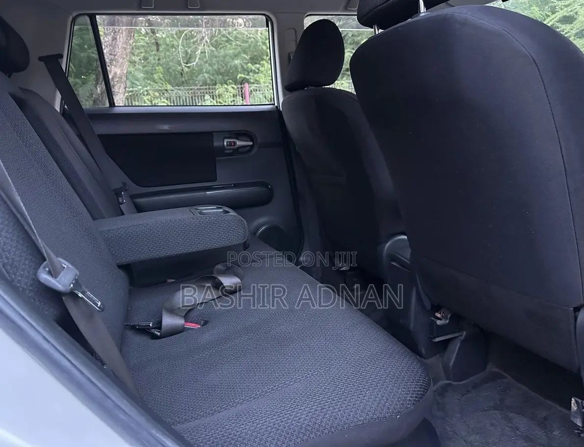 Toyota Corolla Rumion Hatchback 1.8 FWD 2009 White