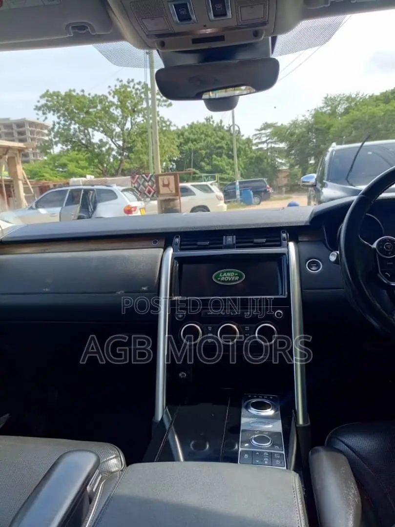 Land Rover Discovery 2018 Gray