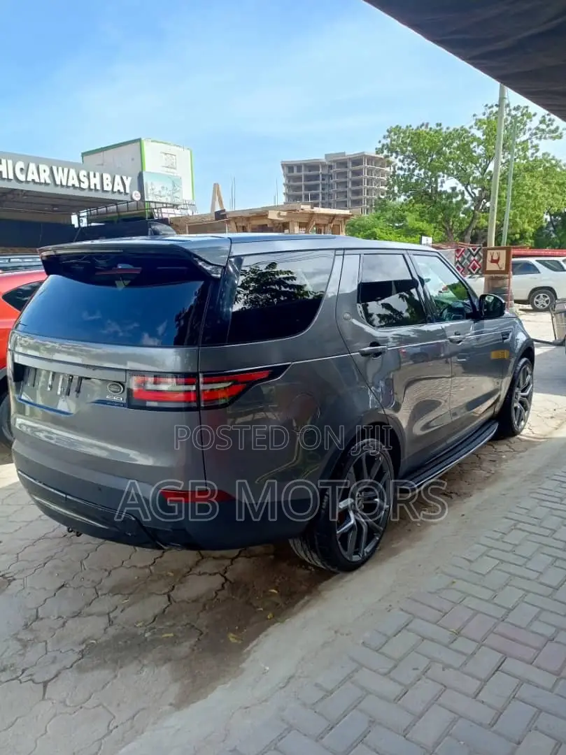 Land Rover Discovery 2018 Gray