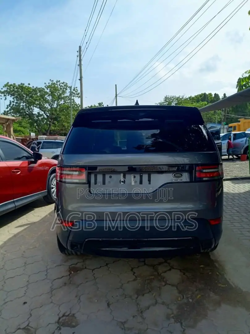 Land Rover Discovery 2018 Gray