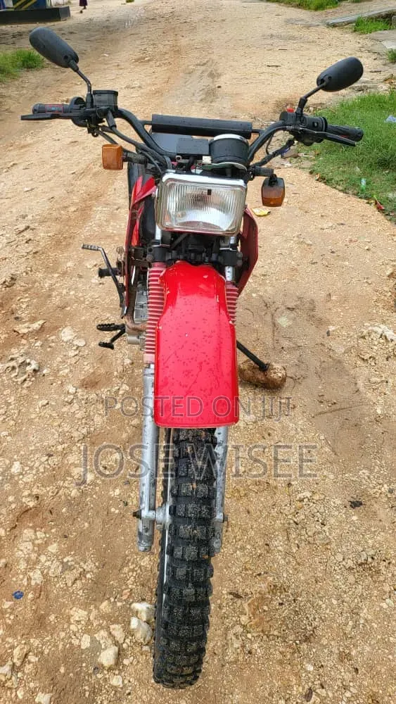 Honda CBX 2025 Red