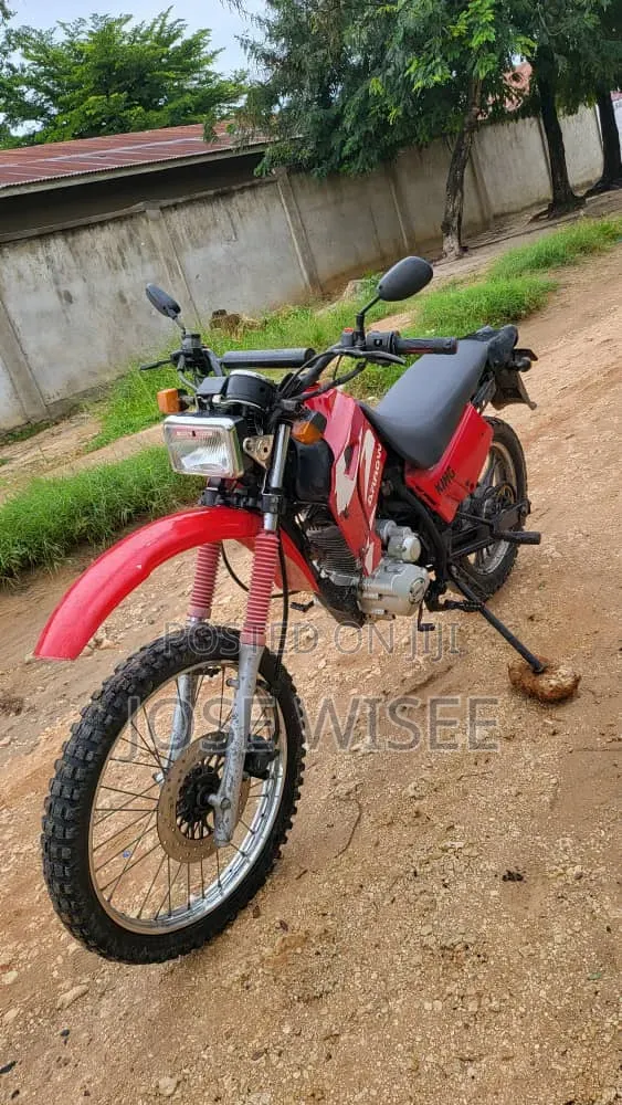 Honda CBX 2025 Red