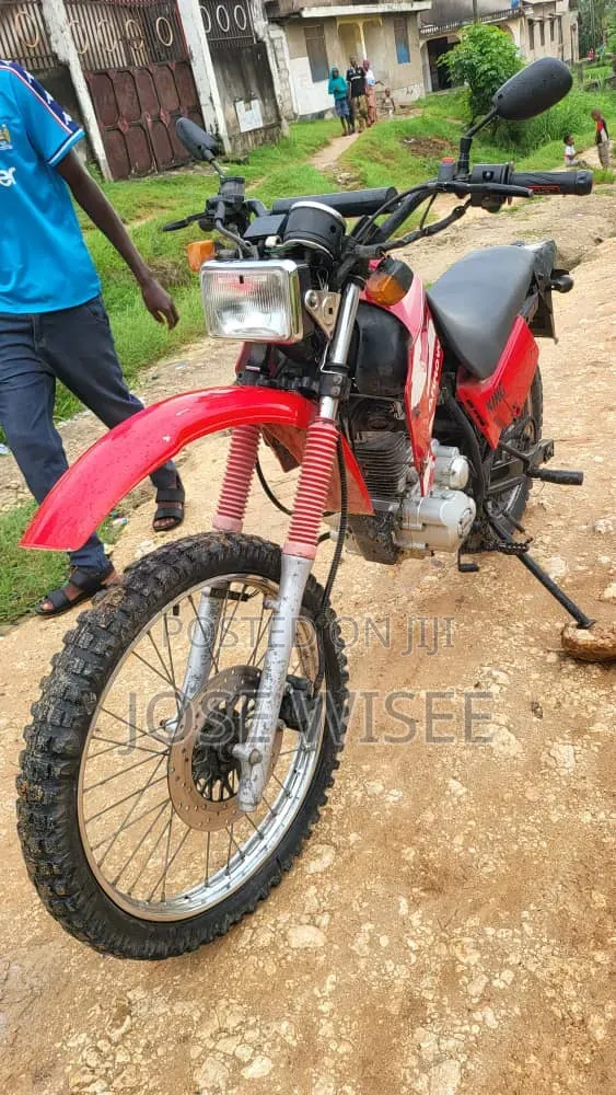Honda CBX 2025 Red