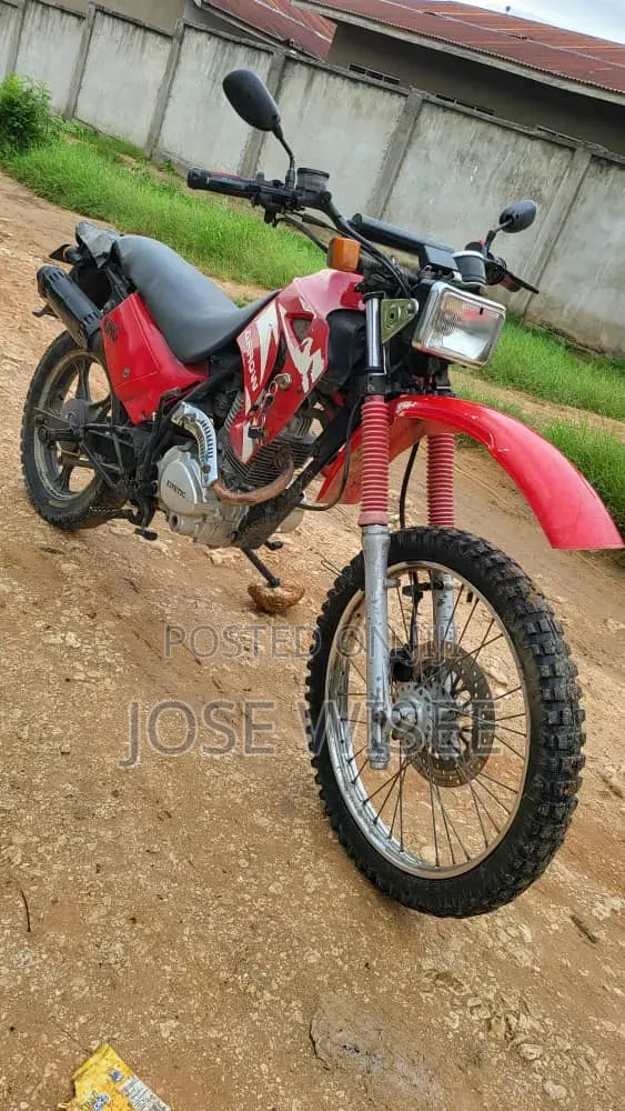 Honda CBX 2025 Red