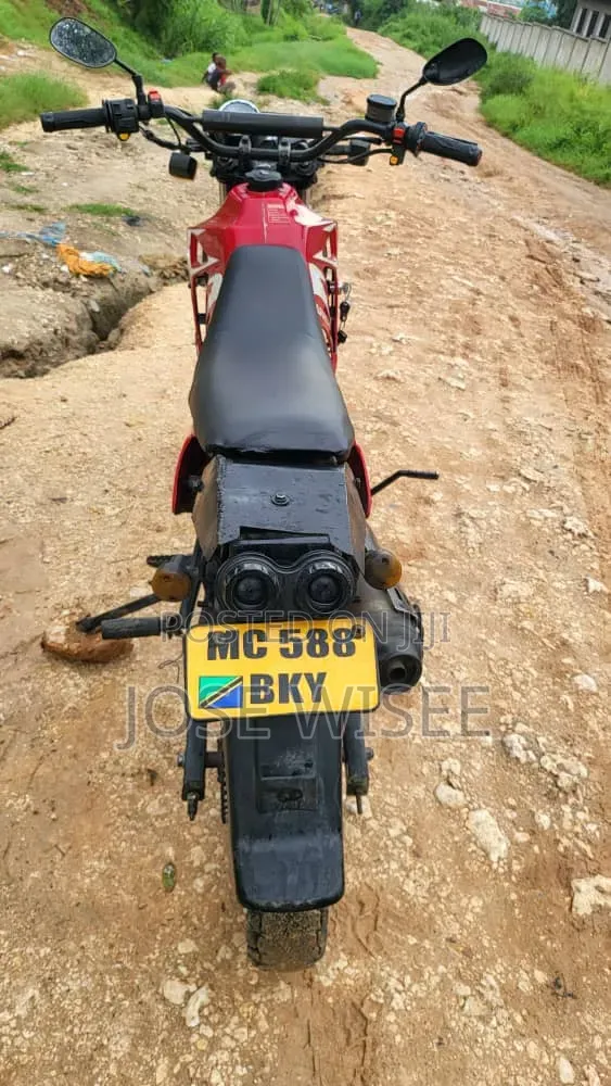 Honda CBX 2025 Red