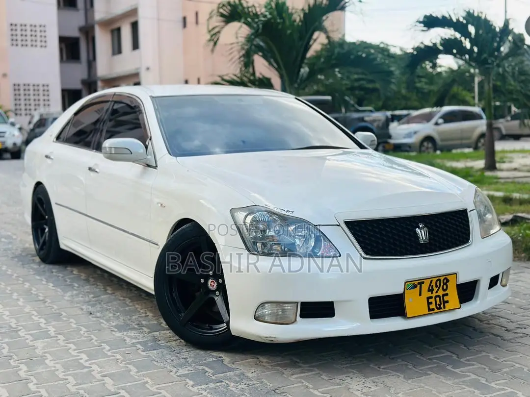 Toyota Crown 2005 Off white