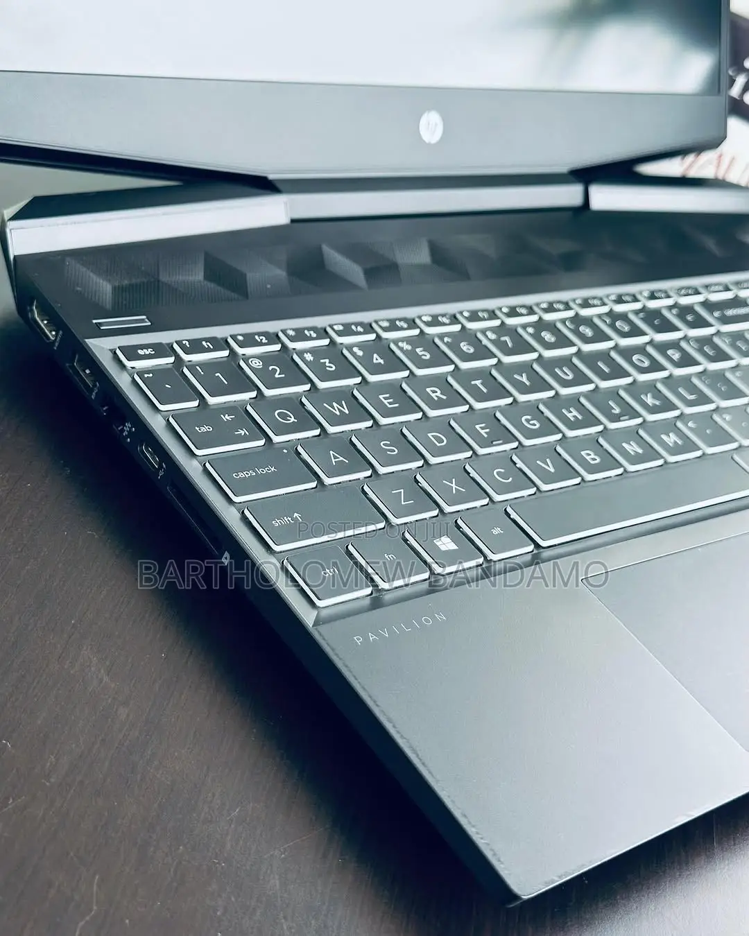 Laptop HP Pavilion 15-cs3063cl 16GB Intel Core i5 HDD+SSD 1T