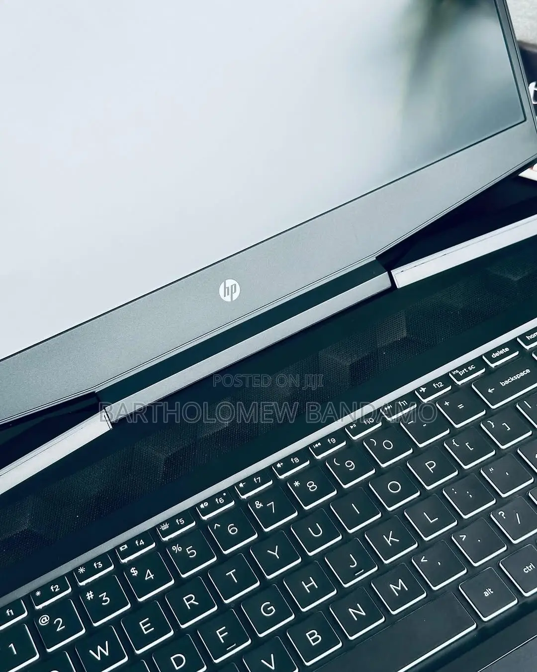 Laptop HP Pavilion 15-cs3063cl 16GB Intel Core i5 HDD+SSD 1T