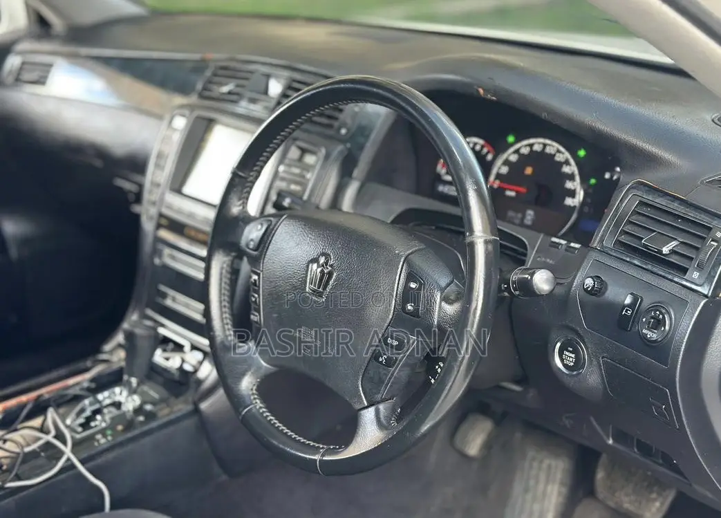 Toyota Crown 2005 Off white