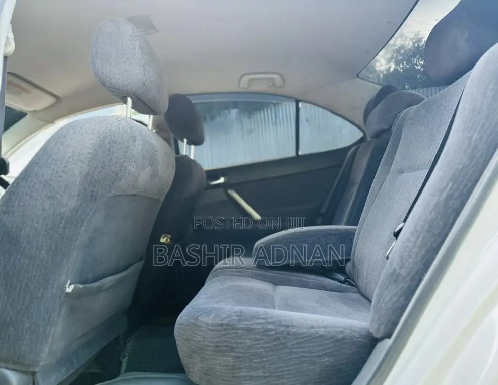 Toyota Crown 2005 Off white