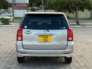 Toyota Raum 1.5 FWD 2005 Silver