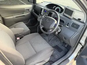 Toyota Raum 1.5 FWD 2005 Silver