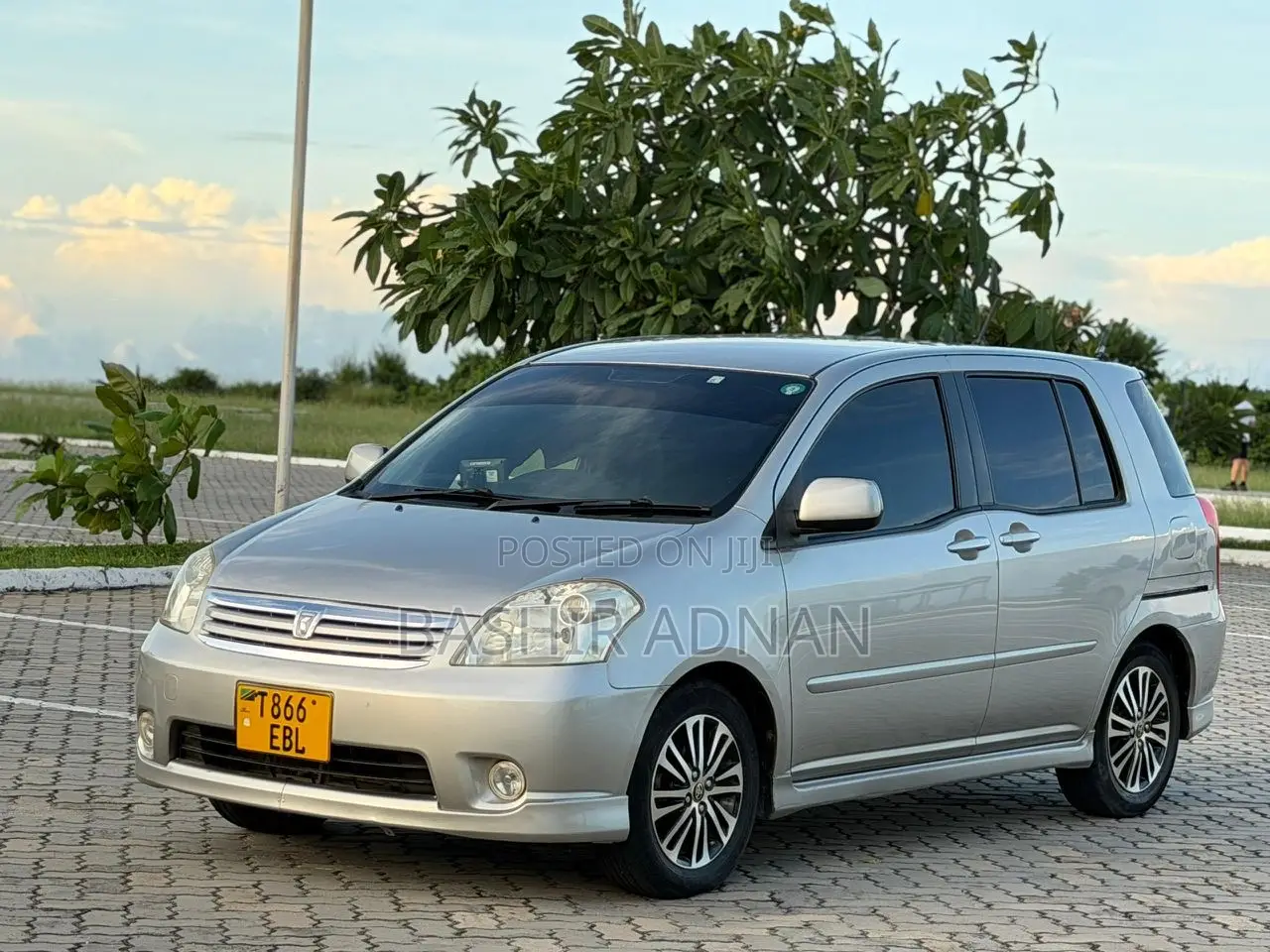 Toyota Raum 1.5 FWD 2005 Silver