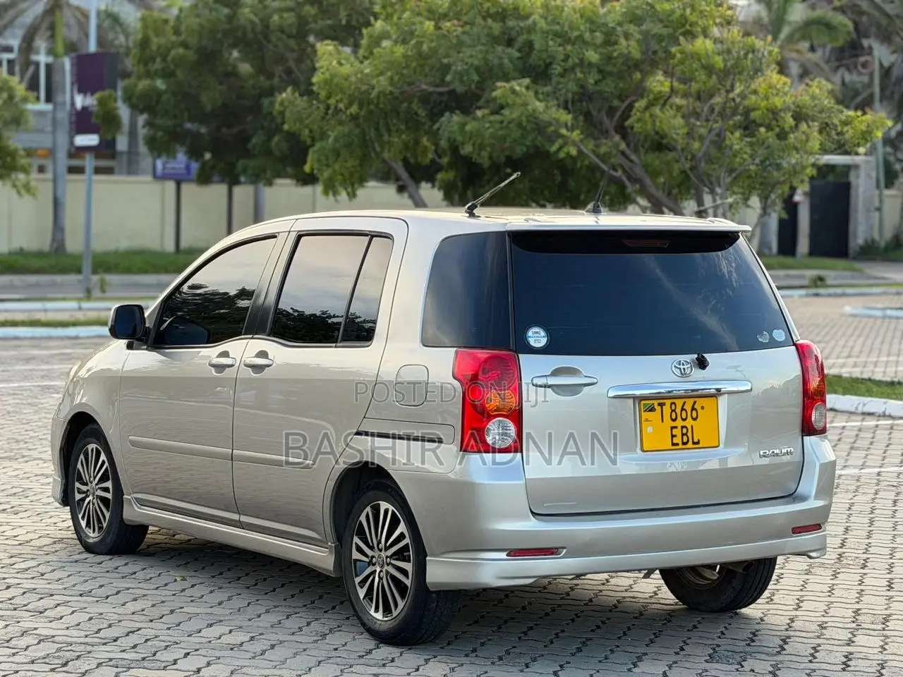 Toyota Raum 1.5 FWD 2005 Silver