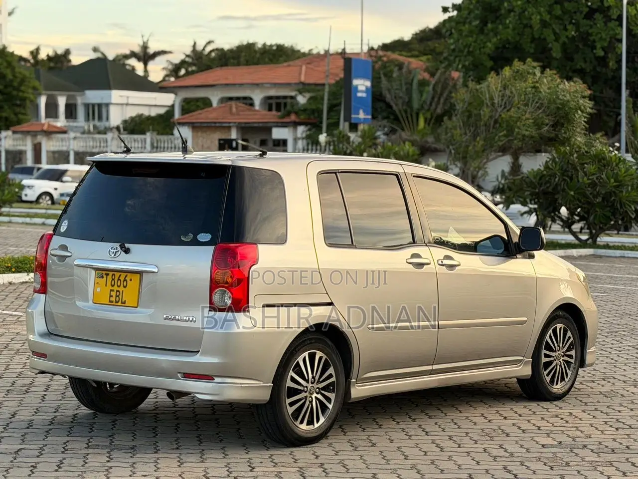 Toyota Raum 1.5 FWD 2005 Silver