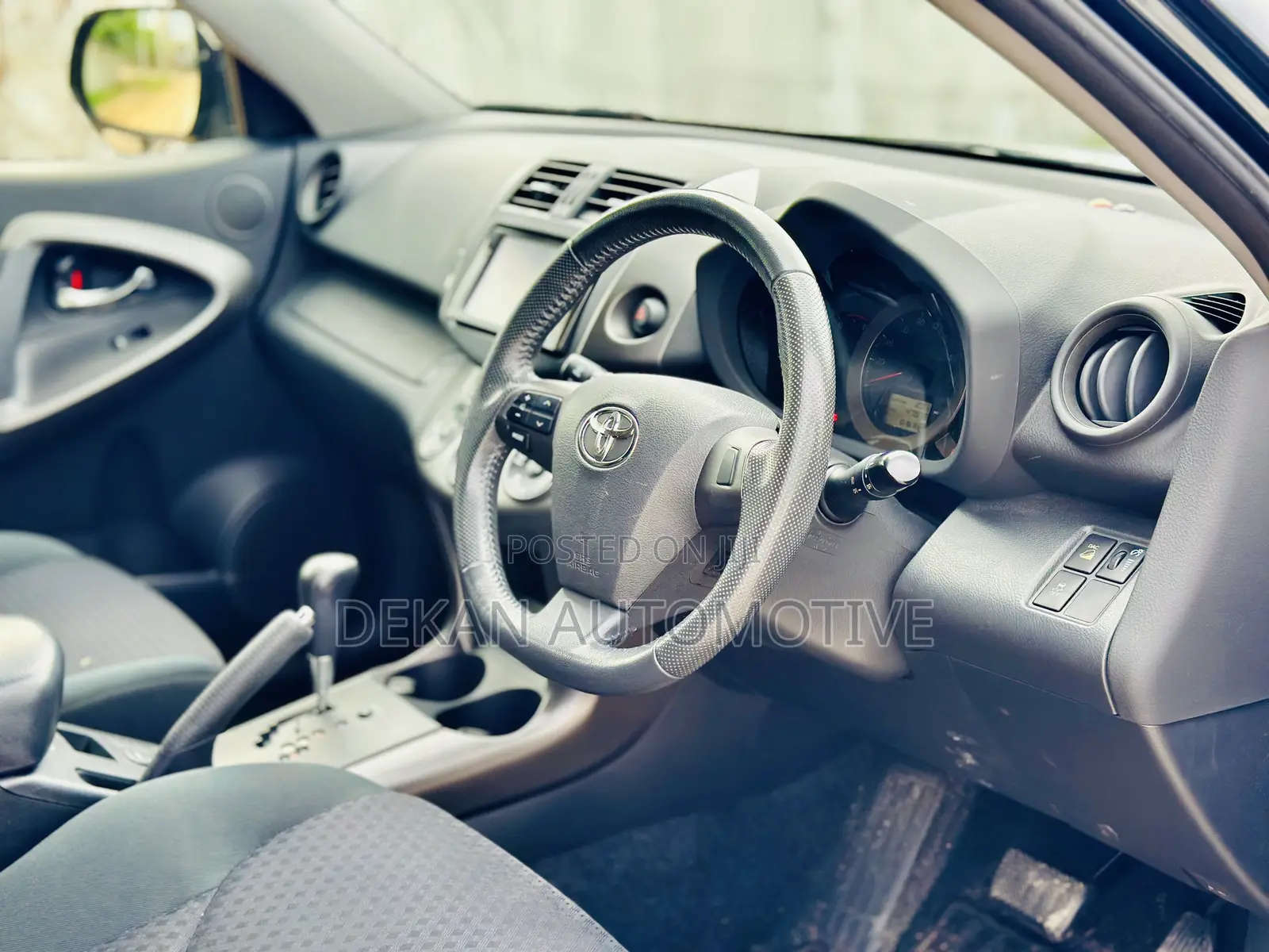 Toyota Vanguard 2012 Gray