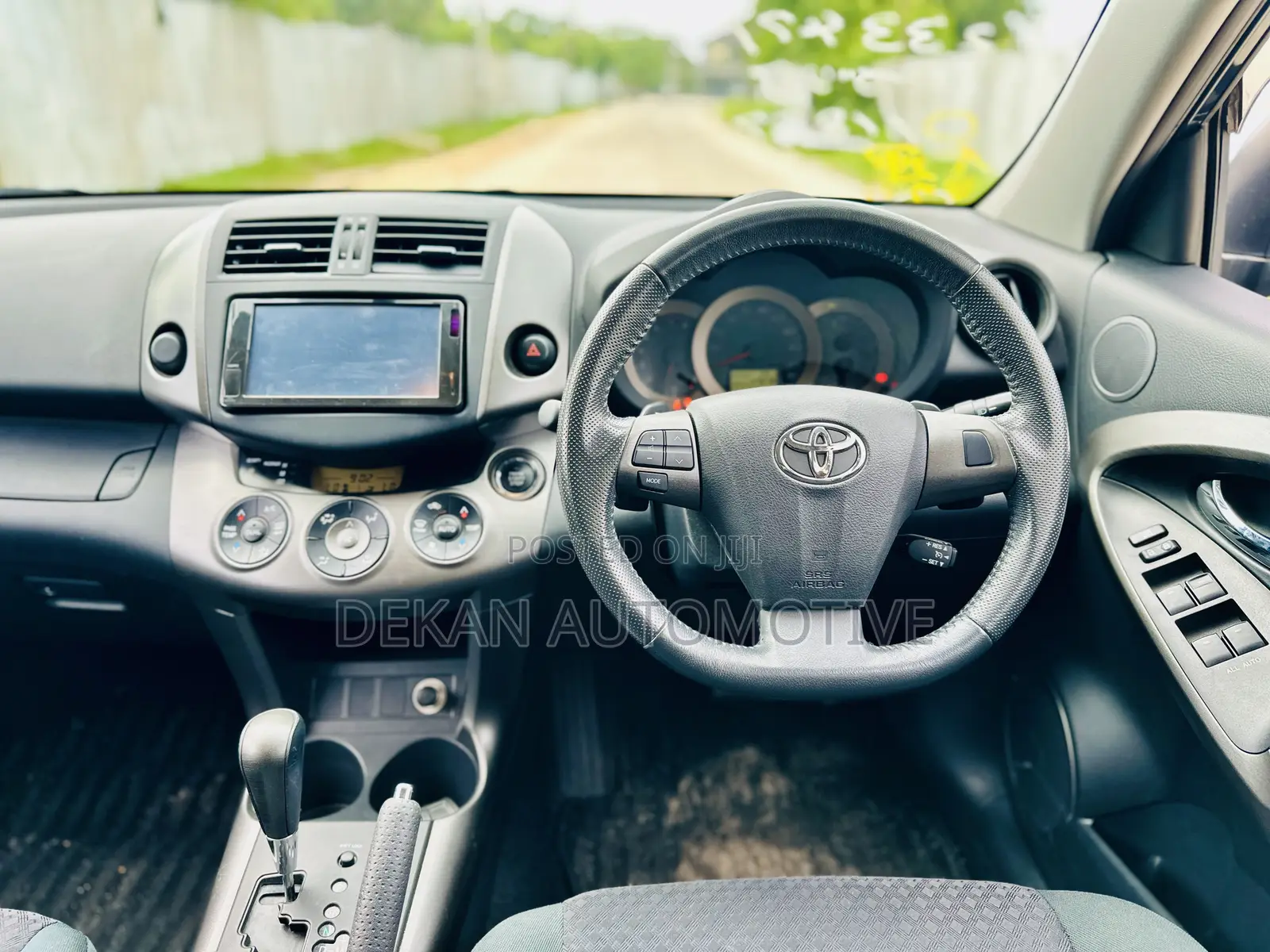 Toyota Vanguard 2012 Gray