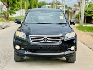 Toyota Vanguard 2013 Black