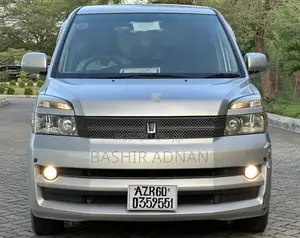 Toyota Voxy 2006 Silver