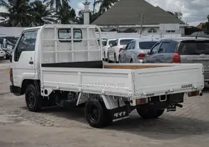 Toyota Dyna 1.5 Tonnes Unregistered(Mpya).