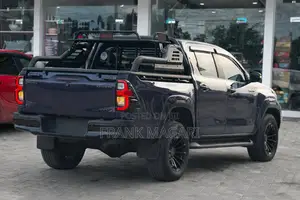 Toyota Hilux 2021 Blue