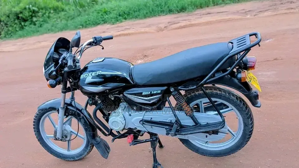 New Bajaj Boxer 125 2025 Black