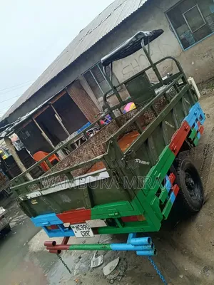New Bajaj Avenger 200 2025 Green