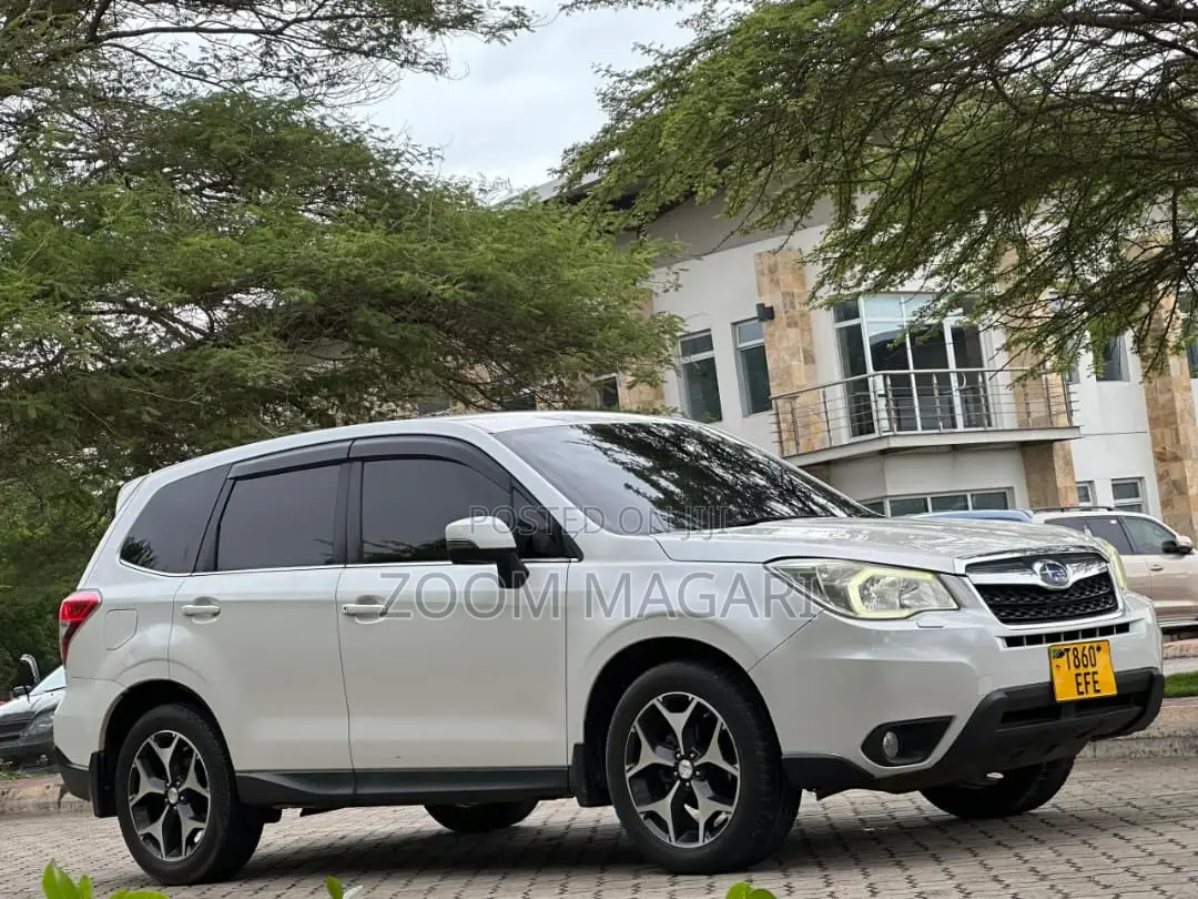 Subaru Forester 2013 Pearl