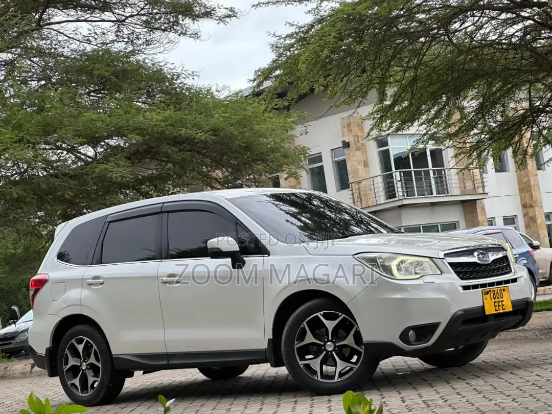 Subaru Forester 2013 Pearl