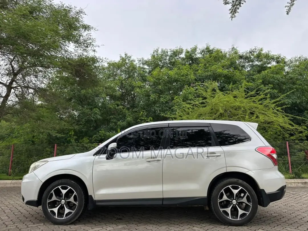 Subaru Forester 2013 Pearl