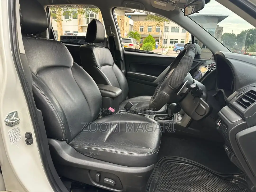 Subaru Forester 2013 Pearl