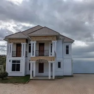 7bdrm House in Arusha for sale