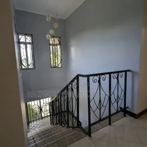 7bdrm House in Arusha for sale