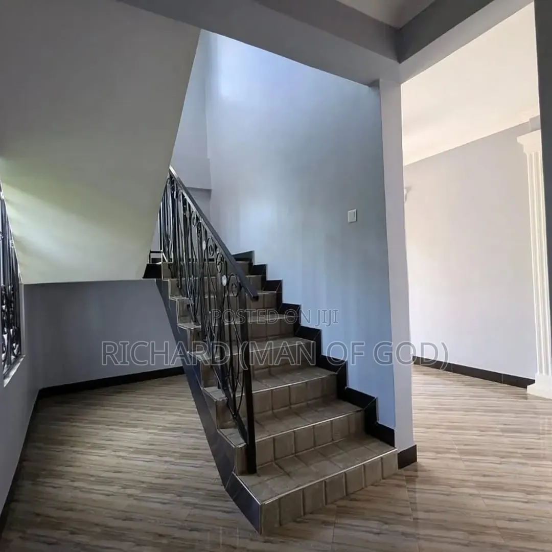 7bdrm House in Arusha for sale