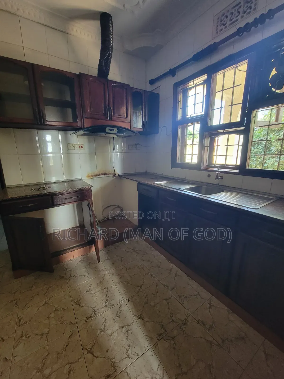 4bdrm Bungalow in Arusha for rent
