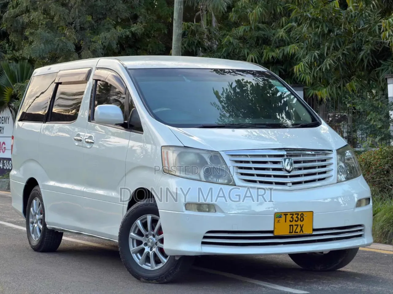 Toyota Alphard 2.4 Petrol AWD 2007 White