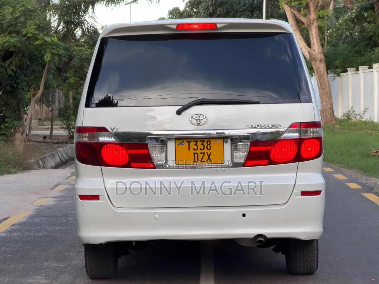 Toyota Alphard 2.4 Petrol AWD 2007 White