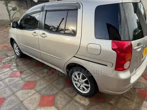 Toyota Raum 2008 Silver